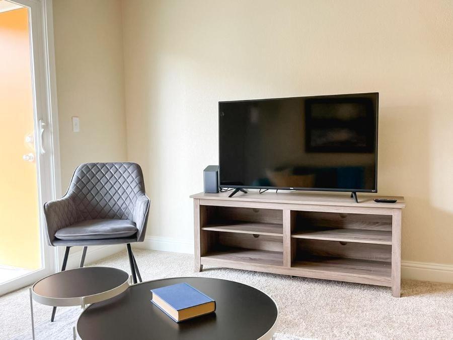 Apartment Sleepover 1bd 1ba *